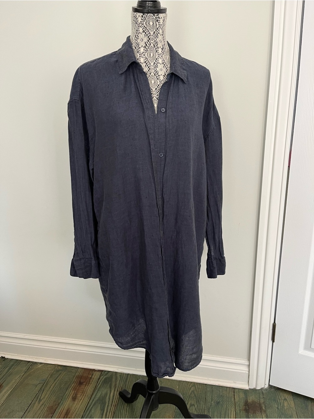 Roots 100% linen Navy Long-Sleeve Button-Front Shirt Dress - Picture 2 of 9